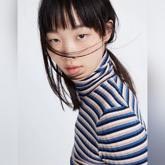 Madewell Ribbed Turtleneck Top in Stripe, Size Small - Picture 2 of 8
